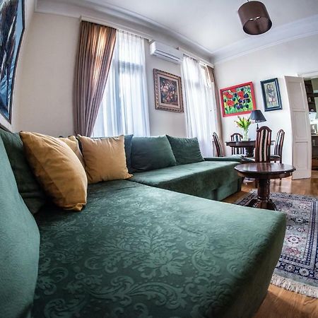 Crown Apartment With Garden View Belgrad Exteriör bild