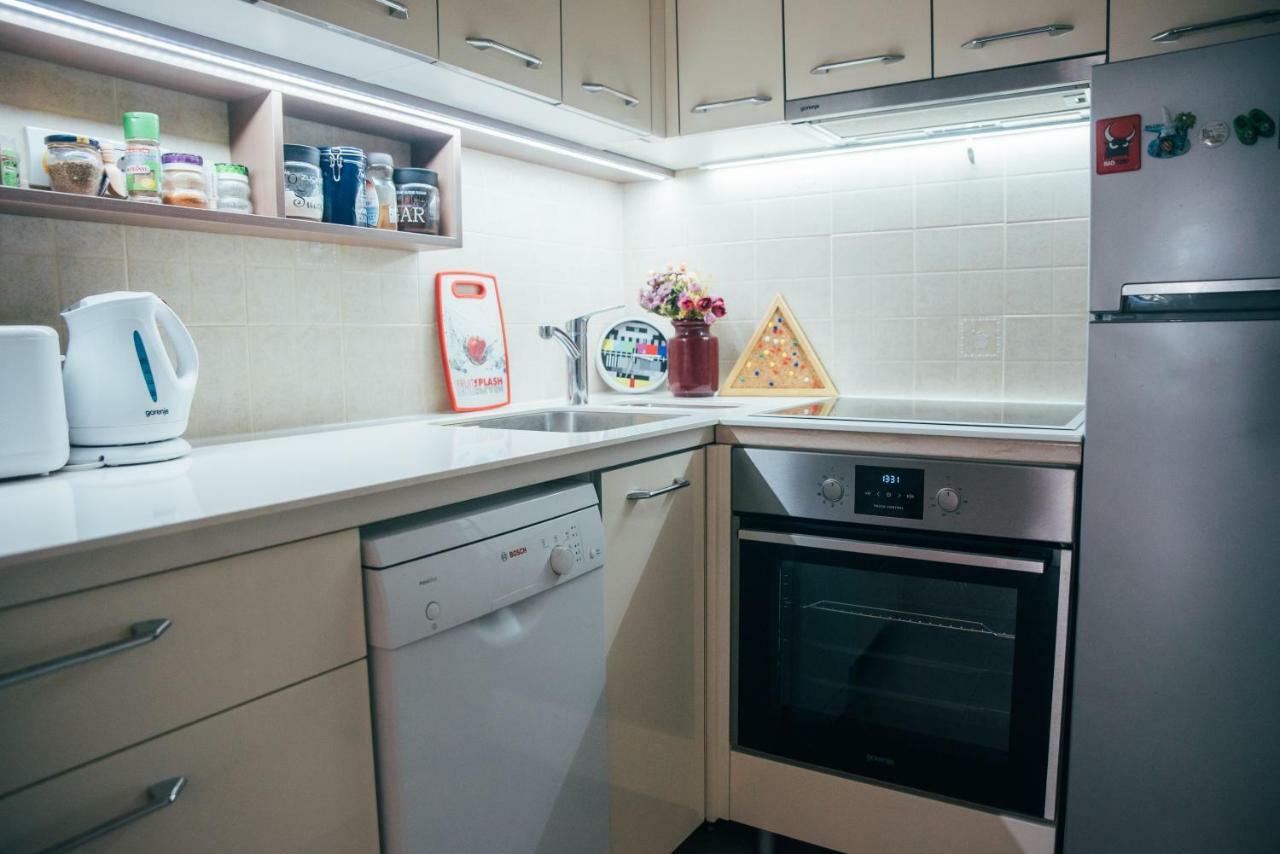 Crown Apartment With Garden View Belgrad Exteriör bild