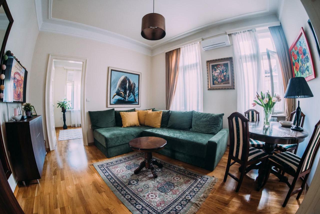 Crown Apartment With Garden View Belgrad Exteriör bild