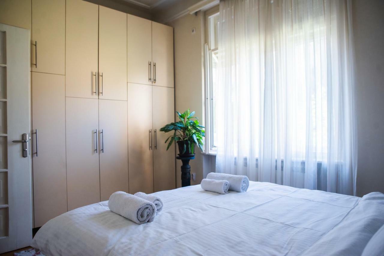 Crown Apartment With Garden View Belgrad Exteriör bild